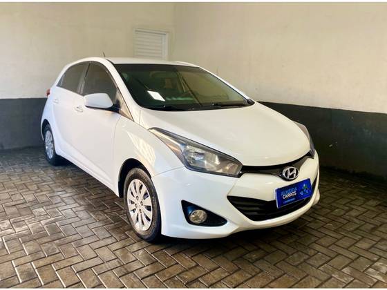 HYUNDAI HB20 1.0 COMFORT 12V FLEX 4P MANUAL HYUNDAI HB20 1.0 COMFORT 12V FLEX 4P MANUAL
